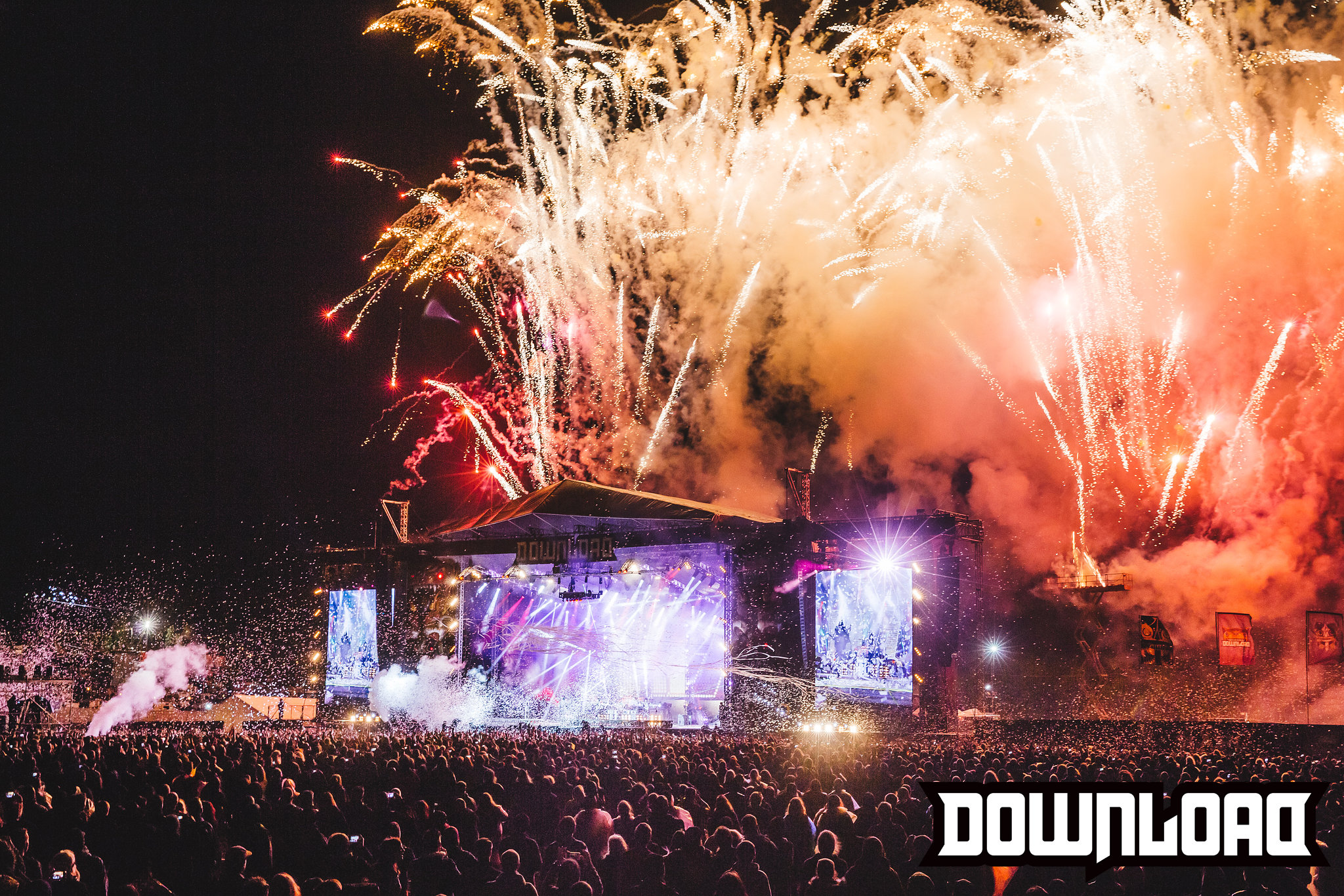 Download Festival night time stage