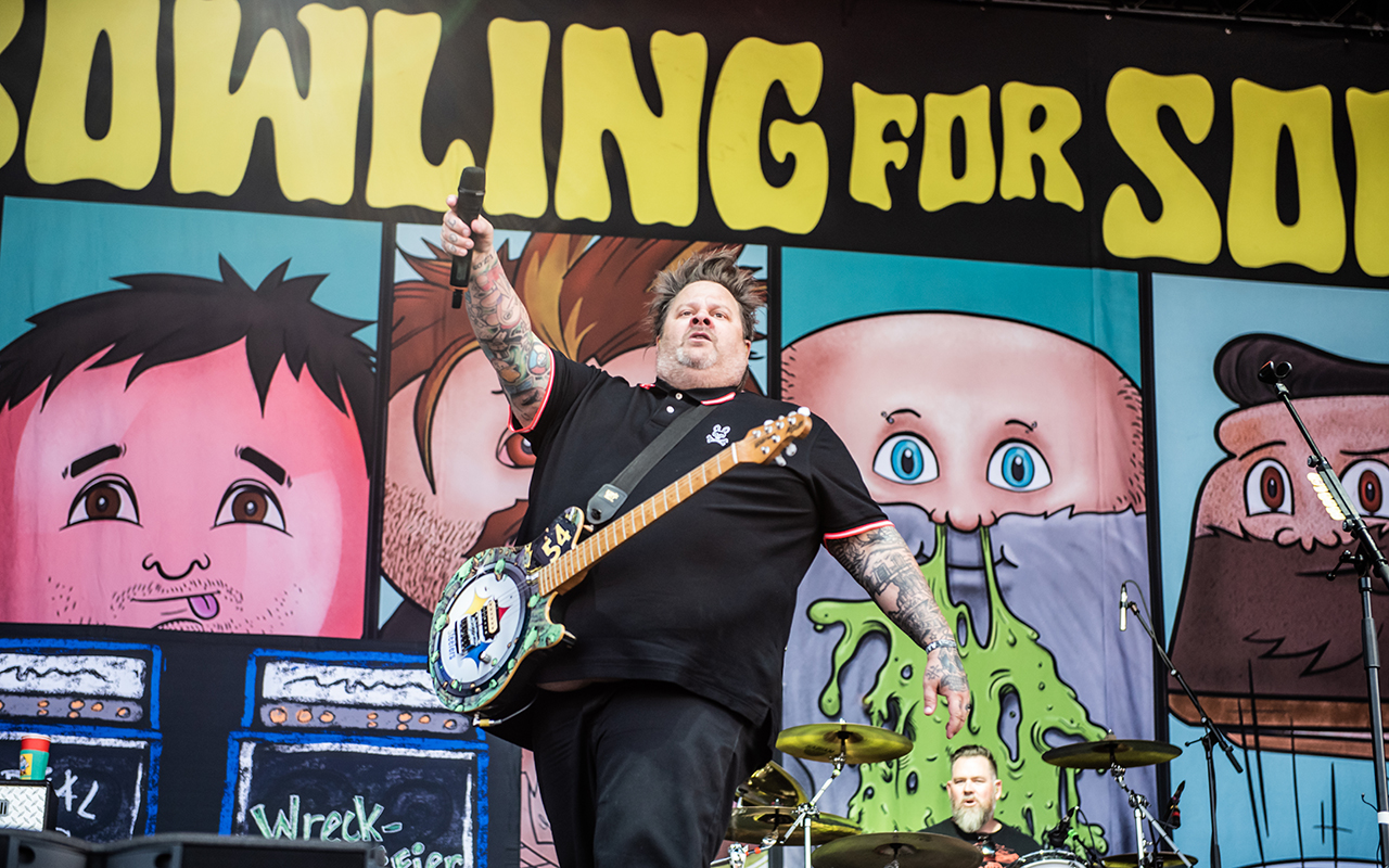 Bowling For Soup - Slam Dunk Festival - Jaret Reddick - Header Image by Jemma Dodd